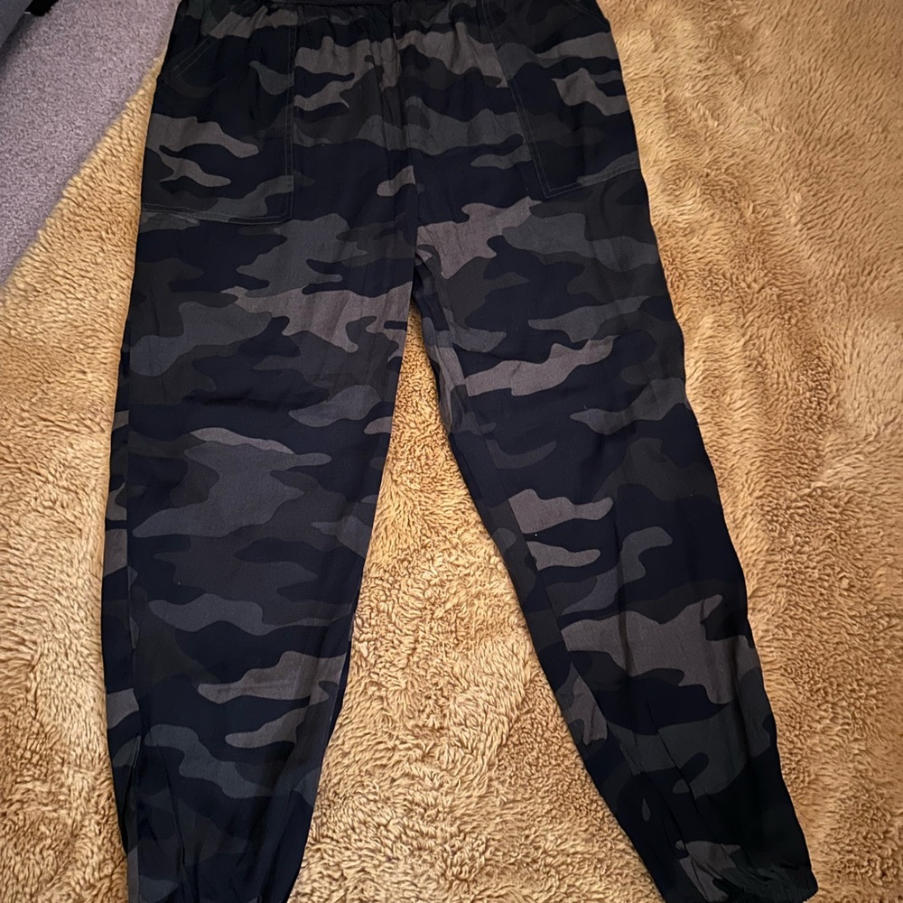 PINK Victoria's Secret Camo Track Pants